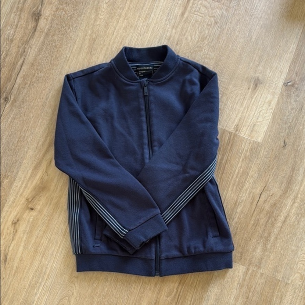 Nukutavake Zip Up